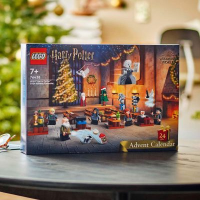 Win a festive LEGO Harry Potter 2024 Advent Calendar full of surprises #76438 (worth £29.99)!