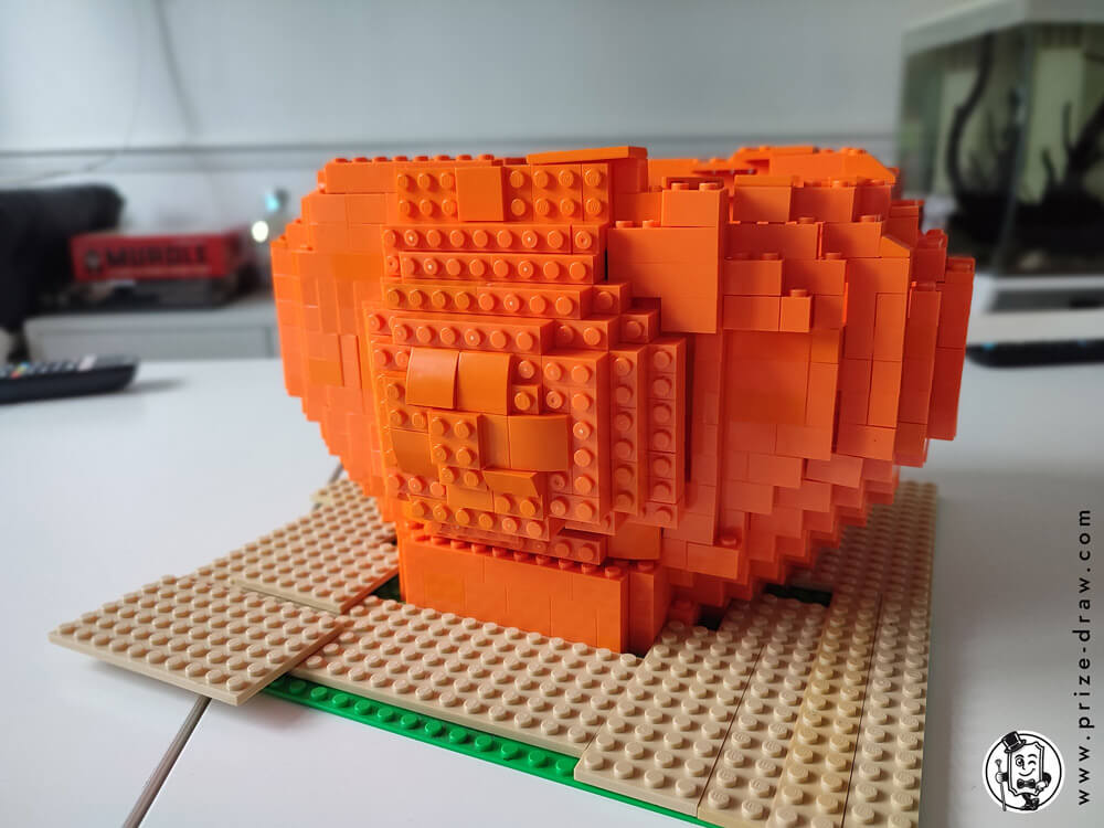 Close back view of pumpkin lego head